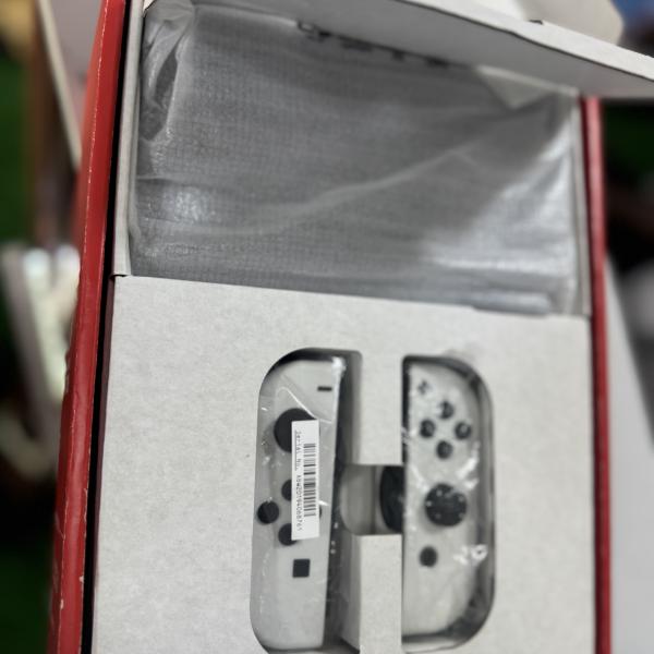 Nintendo Switch (OLED)